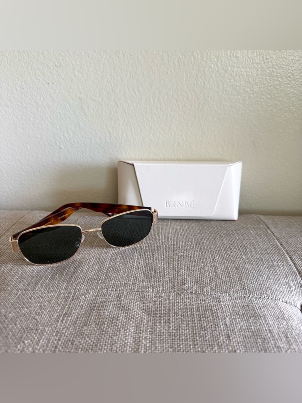 Banbè Addison Sunglasses ✨ - Picture 9 of 11